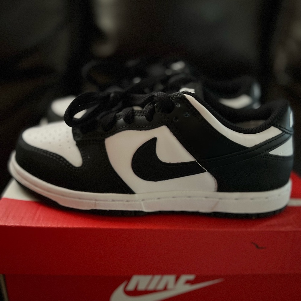 Kids size 2 practically new Nike Panda Dunks